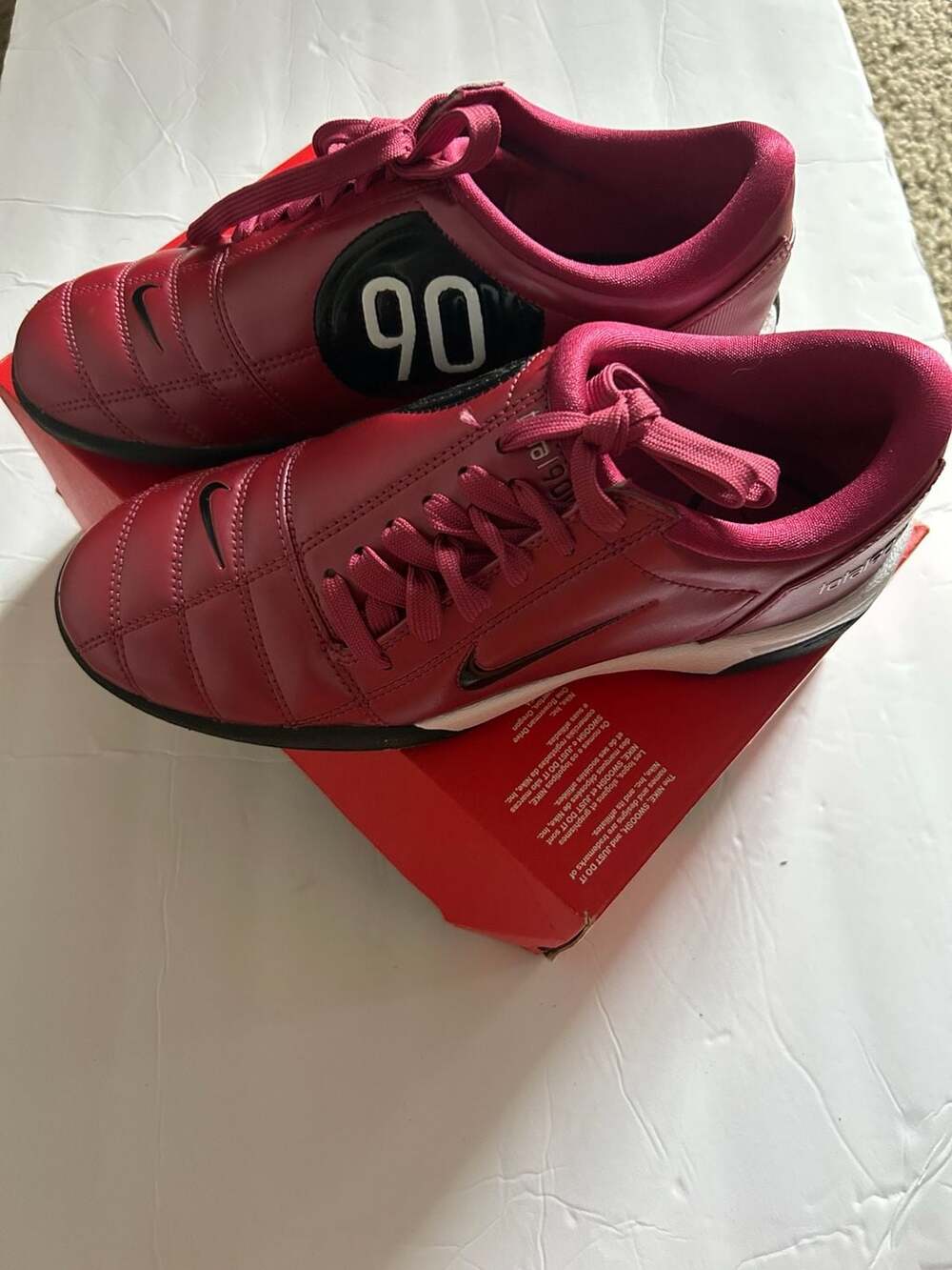 Nike Total 90 III Women's Size 7.5 Sweet Beet Soccer Shoes
